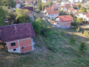 Šipovo, kuća u gradu sa velikom okućnicom photo 2