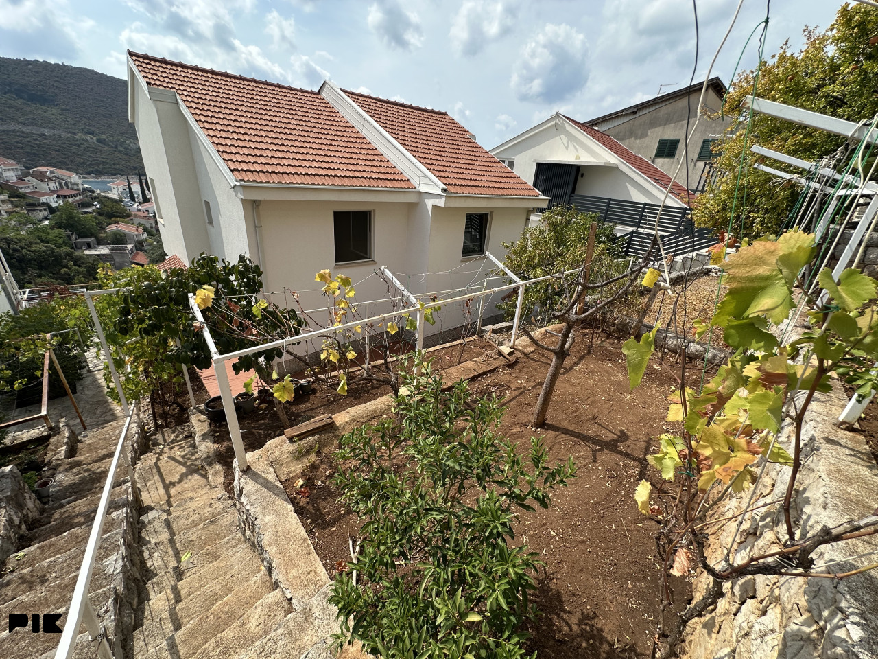 TOP PONUDA! Kuca Neum sa 2/3 odvojena apartmana 17