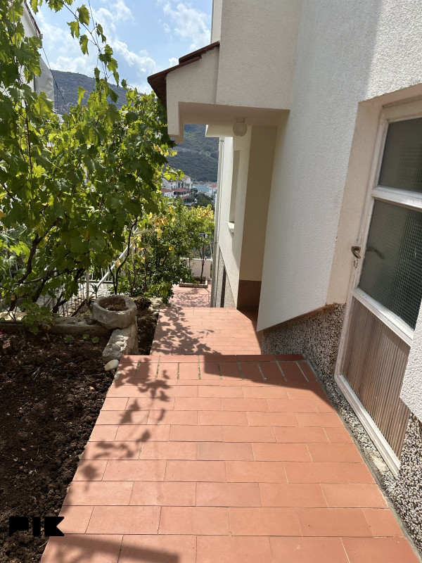 TOP PONUDA! Kuca Neum sa 2/3 odvojena apartmana 18