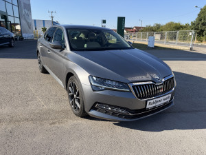 Superb 2.0 Tdi 147 Kw 4x4 Virtual Dsg Navi Autorad doo