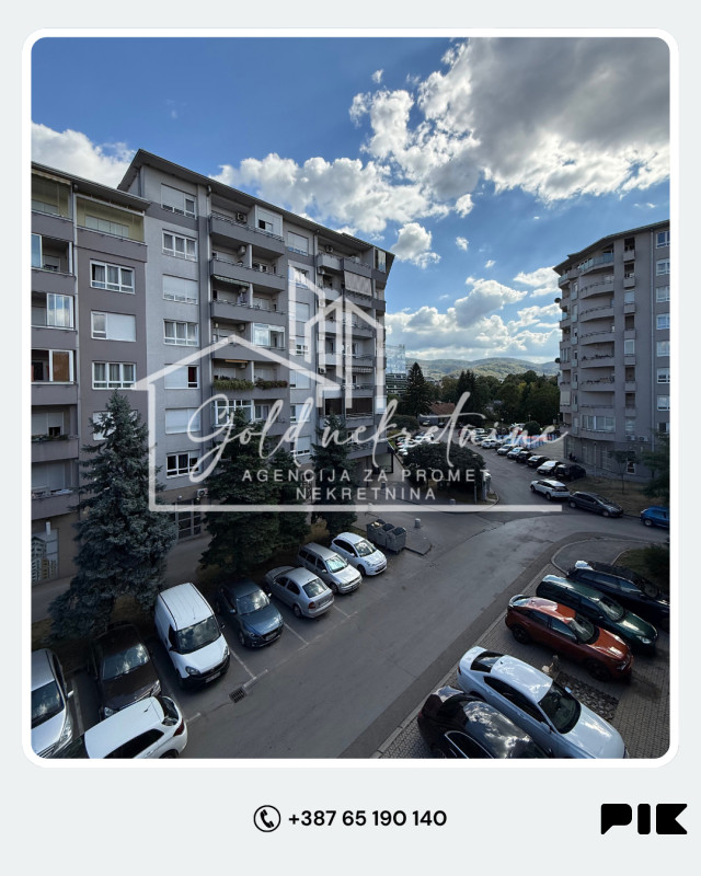 Na prodaju četverosoban stan sa dodatnom pogodnosti, Nova Varoš 14