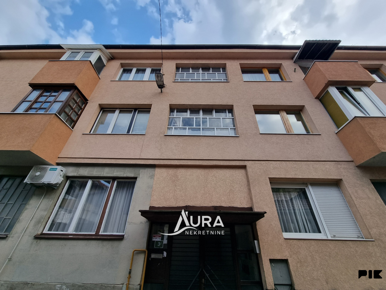 AURA/ Namješten stan / Mejtaš, Centar 15