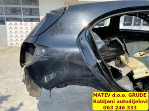 Zadnji bok STRANICA DESNI Mercedes A klasa w176 2013