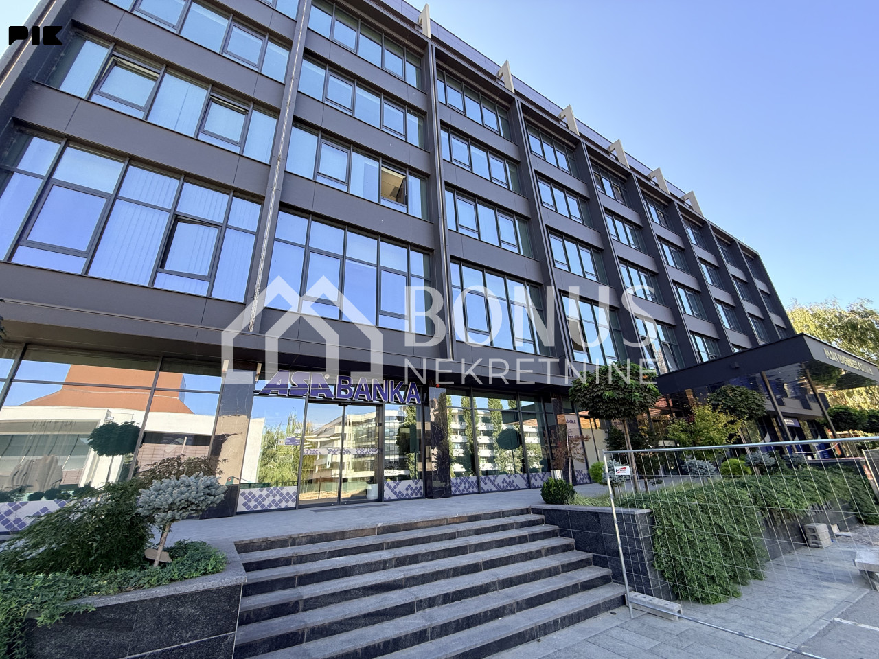 NOVO - Poslovni prostor 29,42 m2 - ABC kompleks - TOP