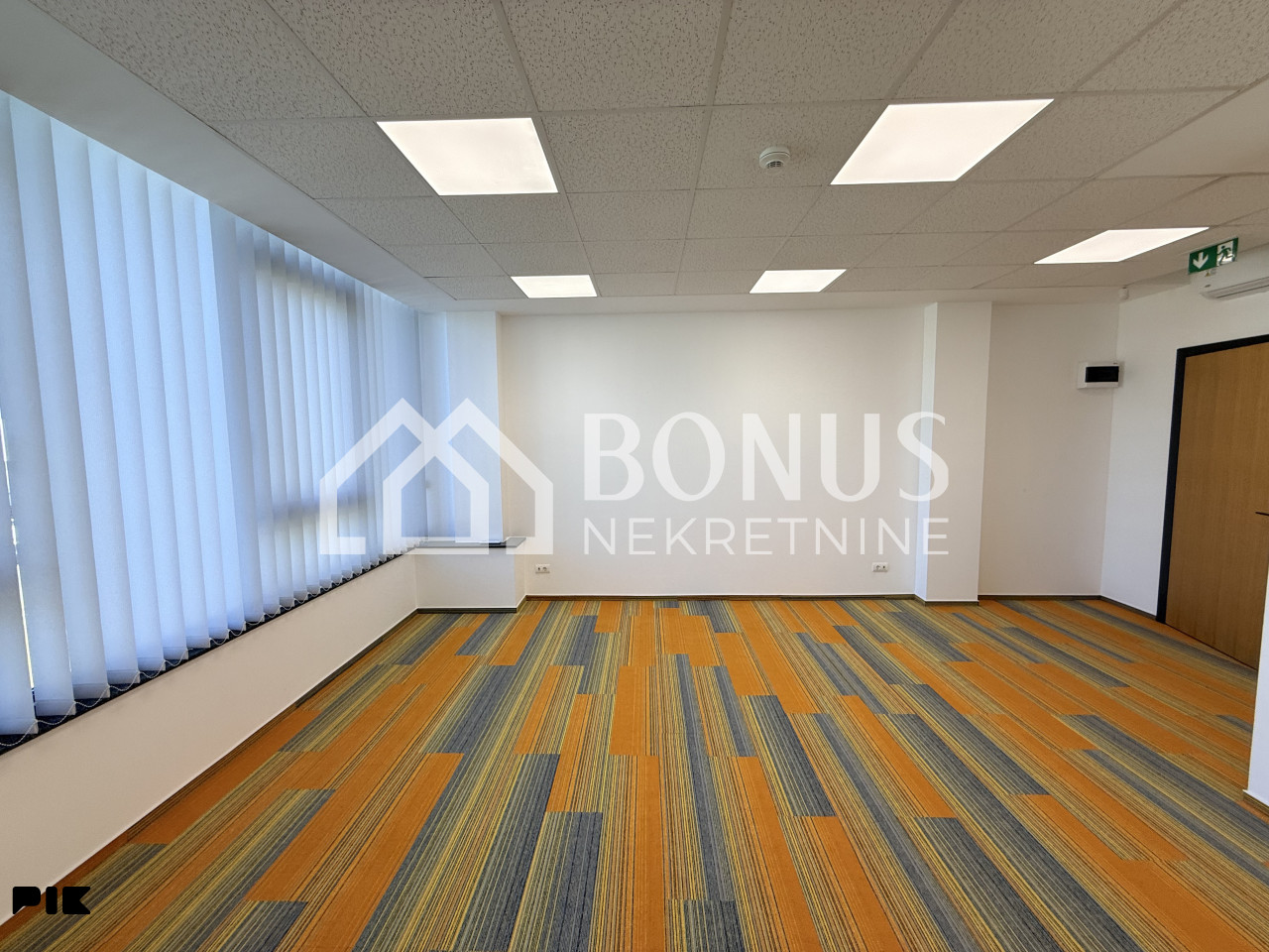 NOVO - Poslovni prostor 29,42 m2 - ABC kompleks - TOP 7