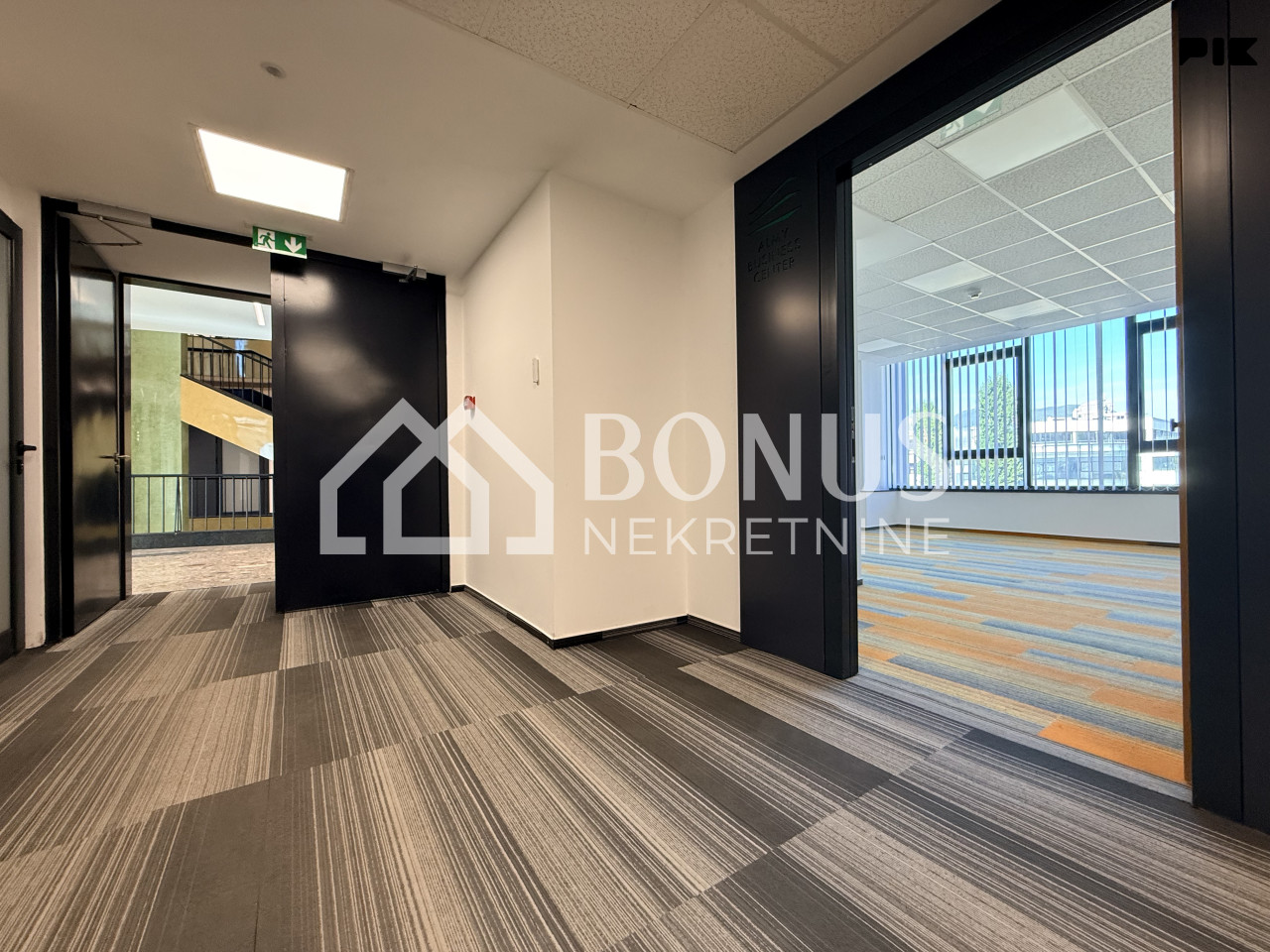 NOVO - Poslovni prostor 29,42 m2 - ABC kompleks - TOP 18