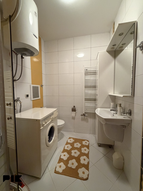 Garsonjera 35m2 - naselje Rosulje 7