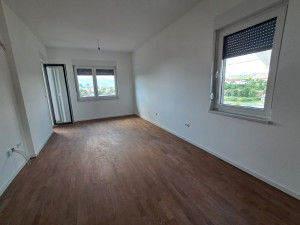 Trosoban stan Lazarevo Banja Luka 56m2 photo 4