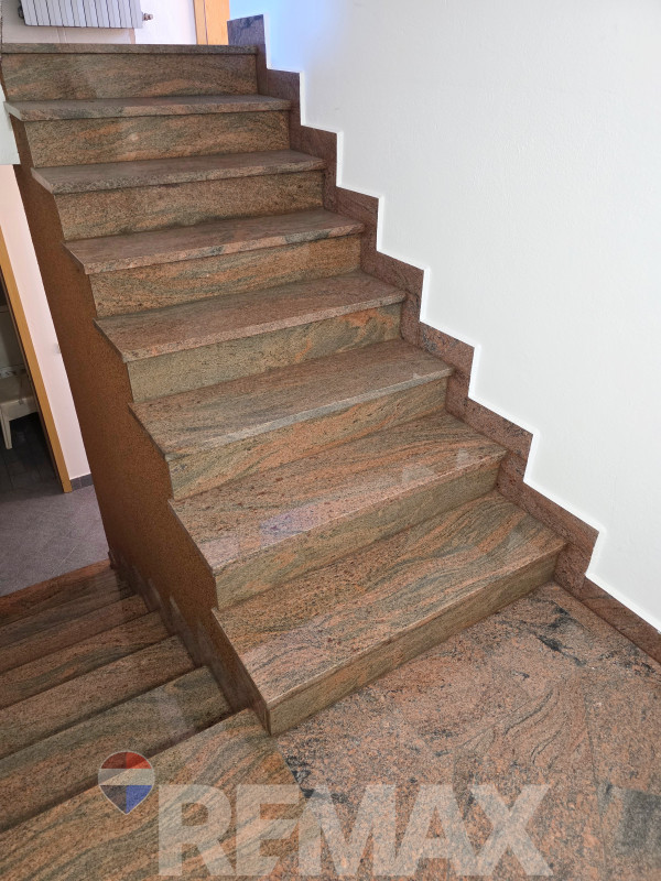 Porodična kuća 220m2 na Petrićevcu,pomoćni objekat,plac 283m2 21