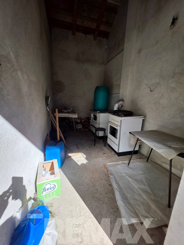 Porodična kuća 220m2 na Petrićevcu,pomoćni objekat,plac 283m2 27