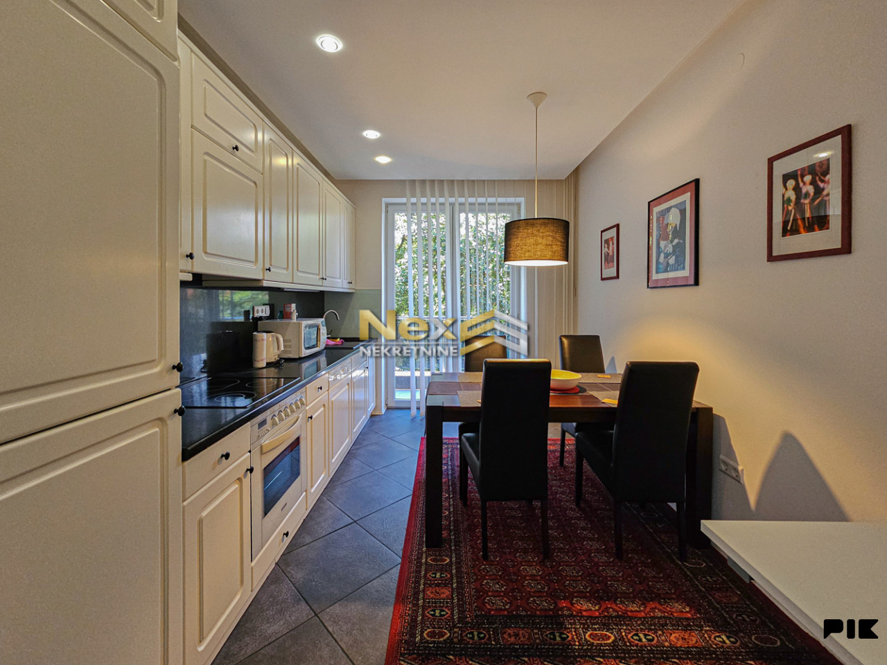 Moderno adaptiran dvoiposoban stan Josipa Vancaša/Centar 71 m2 14