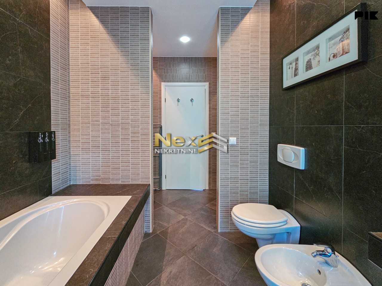 Moderno adaptiran dvoiposoban stan Josipa Vancaša/Centar 71 m2 20
