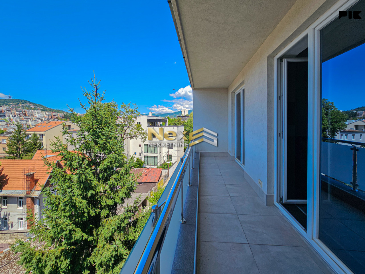 Moderno adaptiran dvoiposoban stan Josipa Vancaša/Centar 71 m2 8