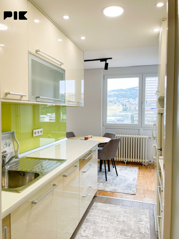 Dvosoban Renoviran stan 58m2 Pofalići 9
