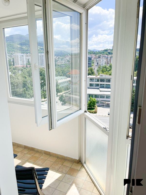 Dvosoban Renoviran stan 58m2 Pofalići 13
