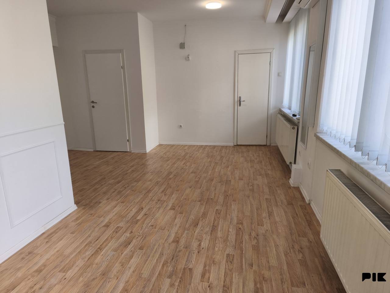 EXKLUZIVAN poslovni prostori  36m2 u strogom centru Banja Luke 8
