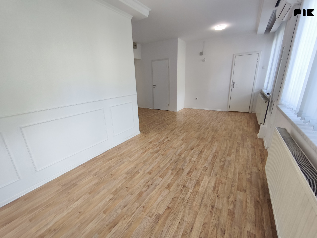 EXKLUZIVAN poslovni prostori  36m2 u strogom centru Banja Luke 11