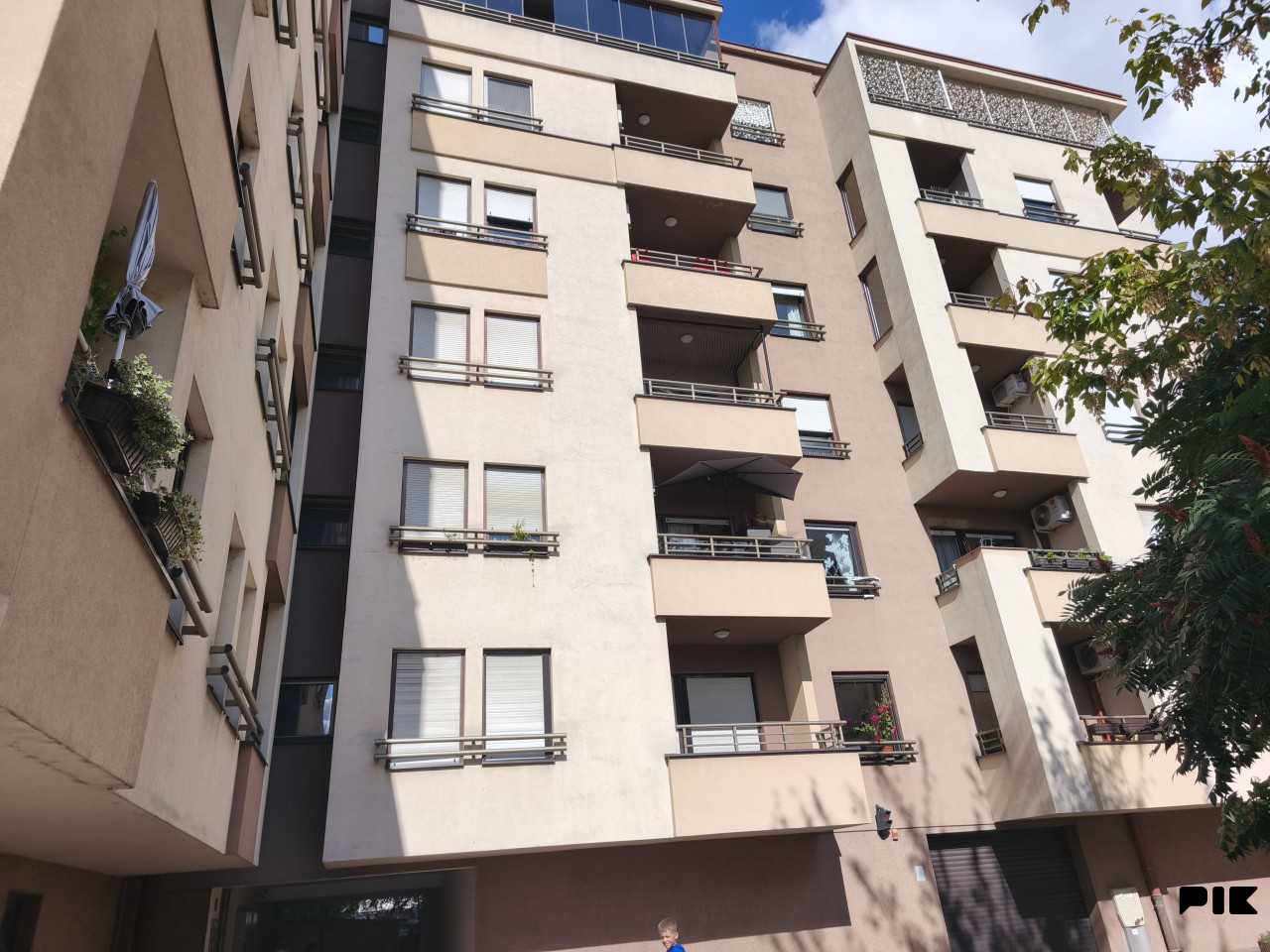 STAN  66m2 HISETE BANJA LUKA ARAGOSTINA ZGRADA