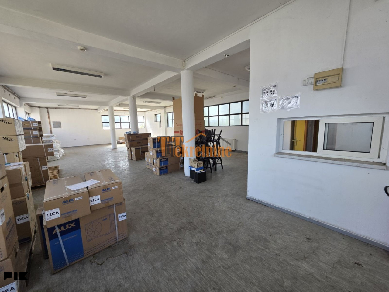 Poslovni objekat (hala) 165 m2 - Trn 3