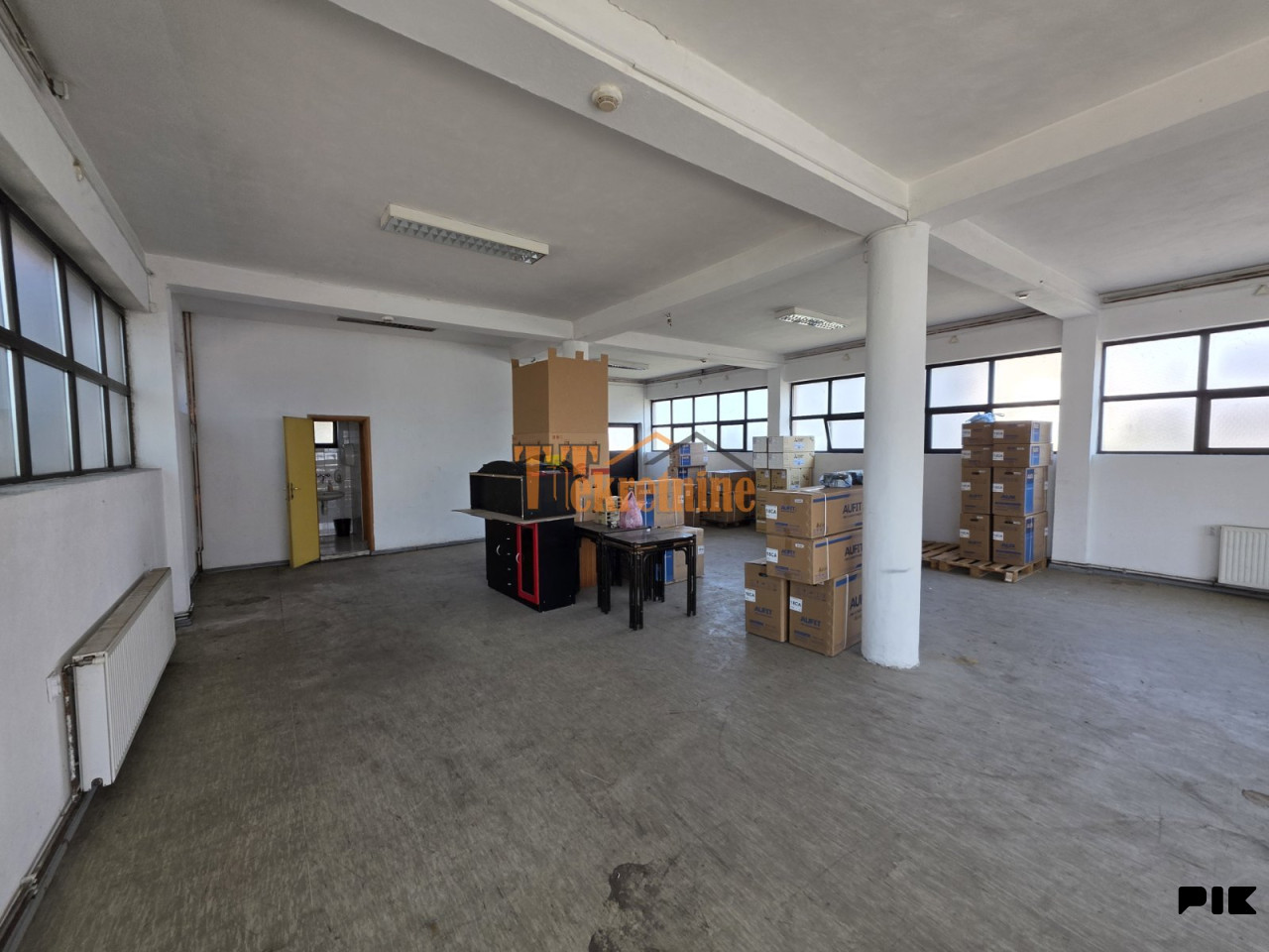 Poslovni objekat (hala) 165 m2 - Trn 6