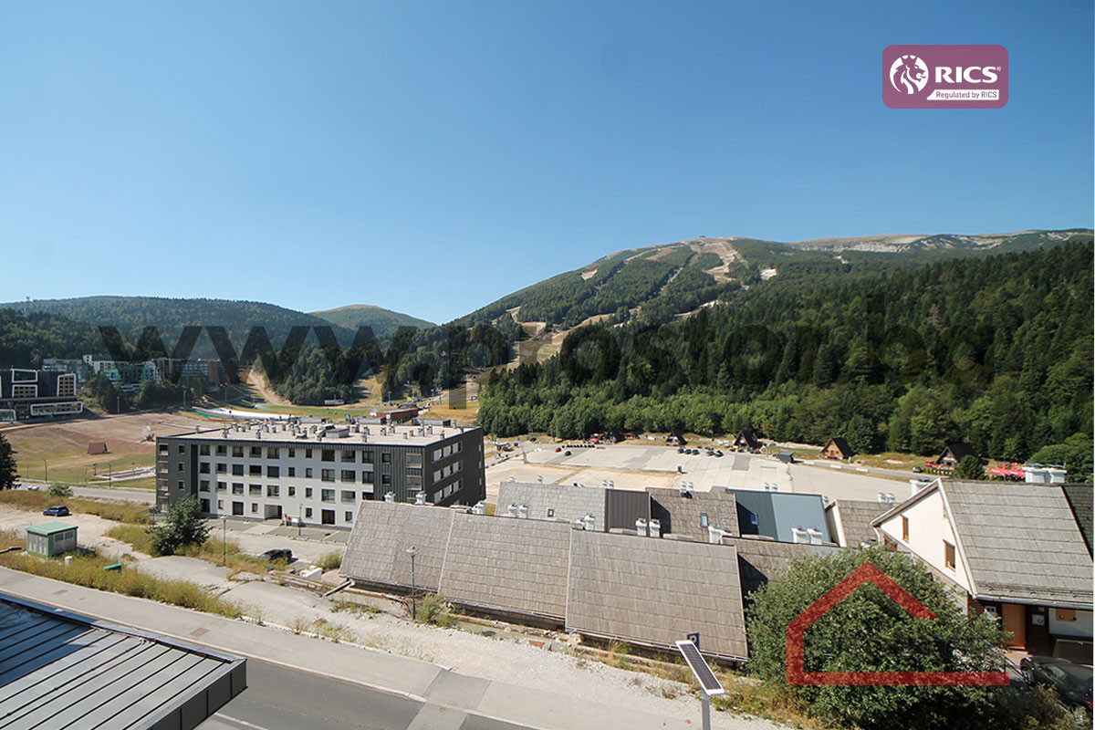 PROSTOR prodaje:Trosoban apartman, 82m2