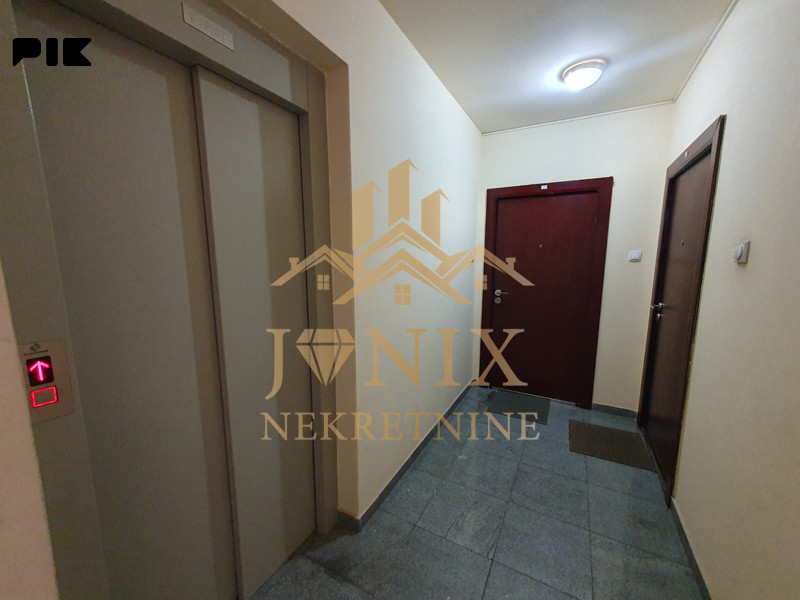 NAJAM trosoban stan i garažno mjesto Banja Luka 55 m2 3