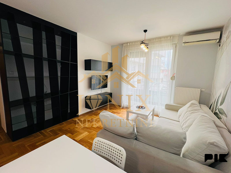 NAJAM trosoban stan i garažno mjesto Banja Luka 55 m2 12