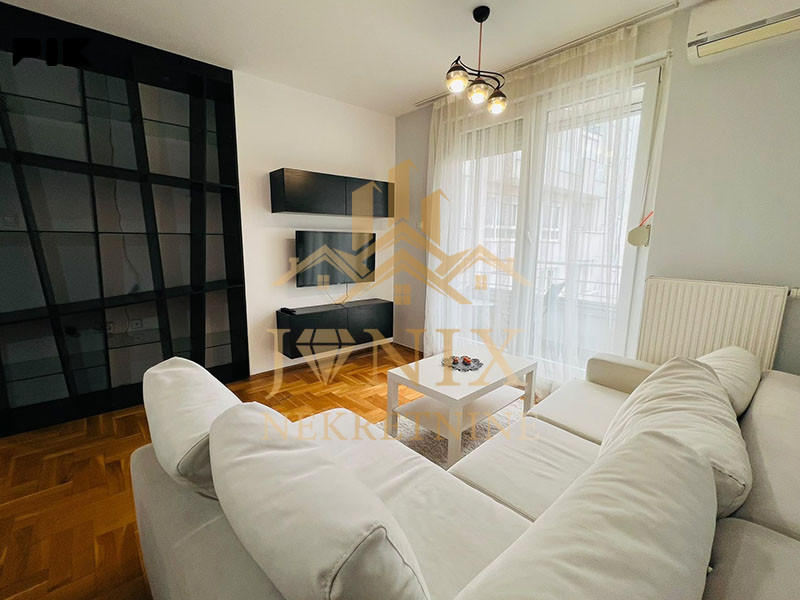 NAJAM trosoban stan i garažno mjesto Banja Luka 55 m2 13