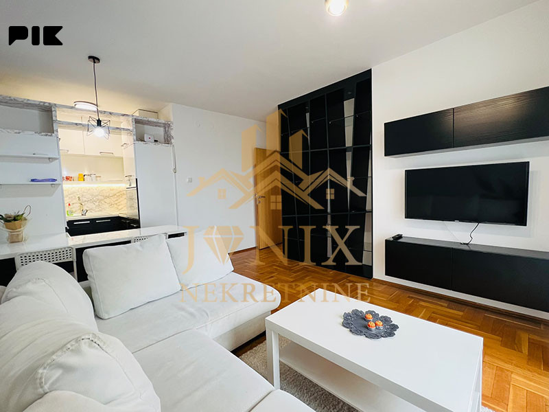 NAJAM trosoban stan i garažno mjesto Banja Luka 55 m2 15