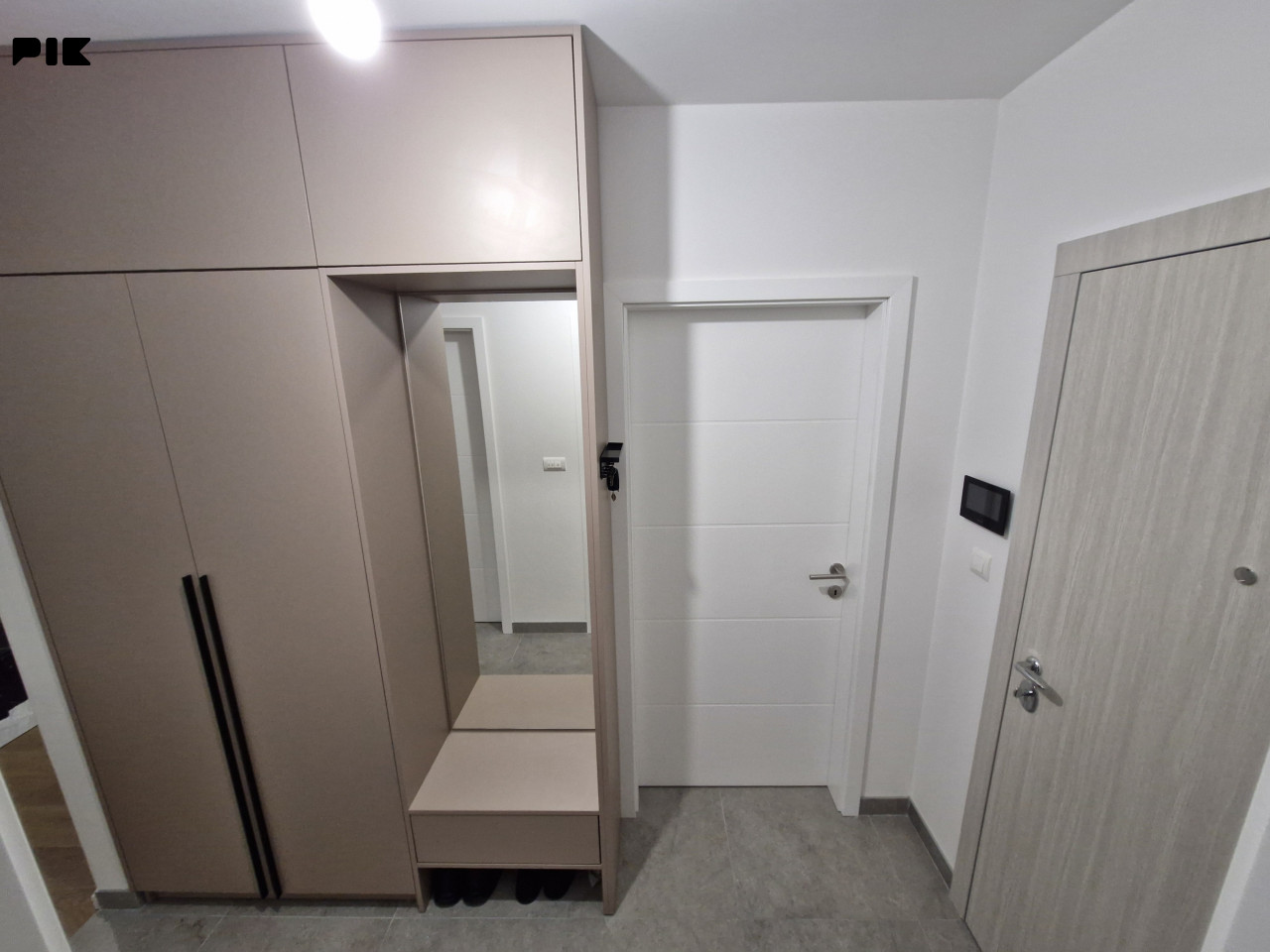 Trosoban stan Banja Luka 62m2 sa 2 parking mjesta 5