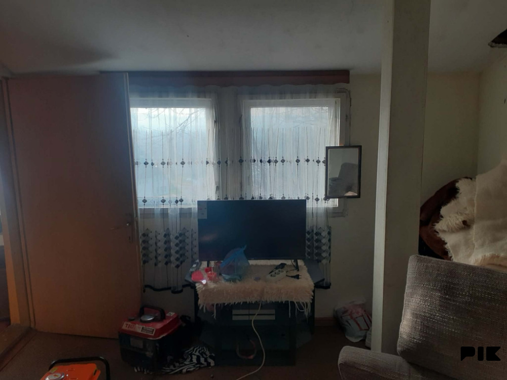 Vikendica Lukavac hitno prodaja minut od centar grad 3