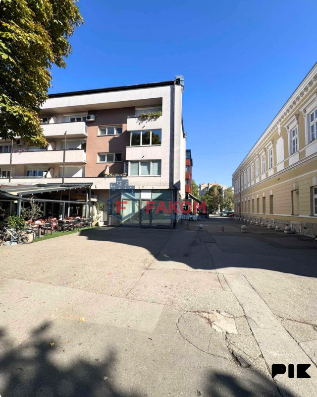 Iznajmljuje se poslovni prostor na atraktivnoj lokaciji, Centar 14