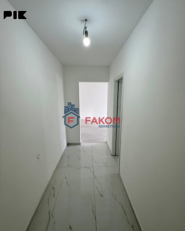 Na prodaju dvosoban stan 43m2, odlična investicija 12