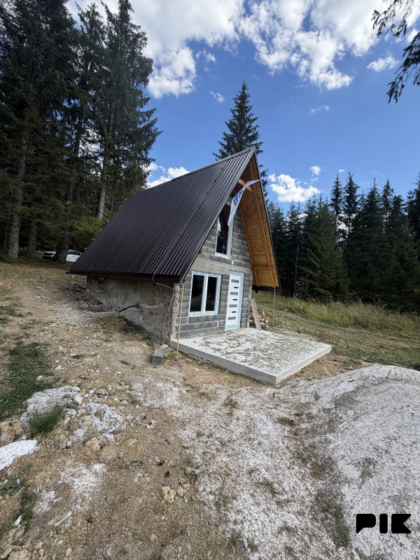 Vikendica Vlašić, moze zamjena 2