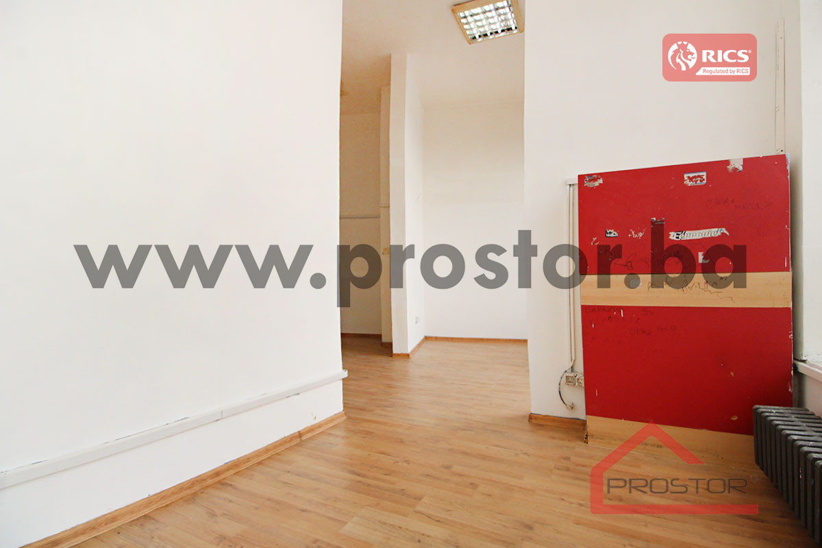 PROSTOR izdaje: Poslovni prostor, 58m2, Breka 3
