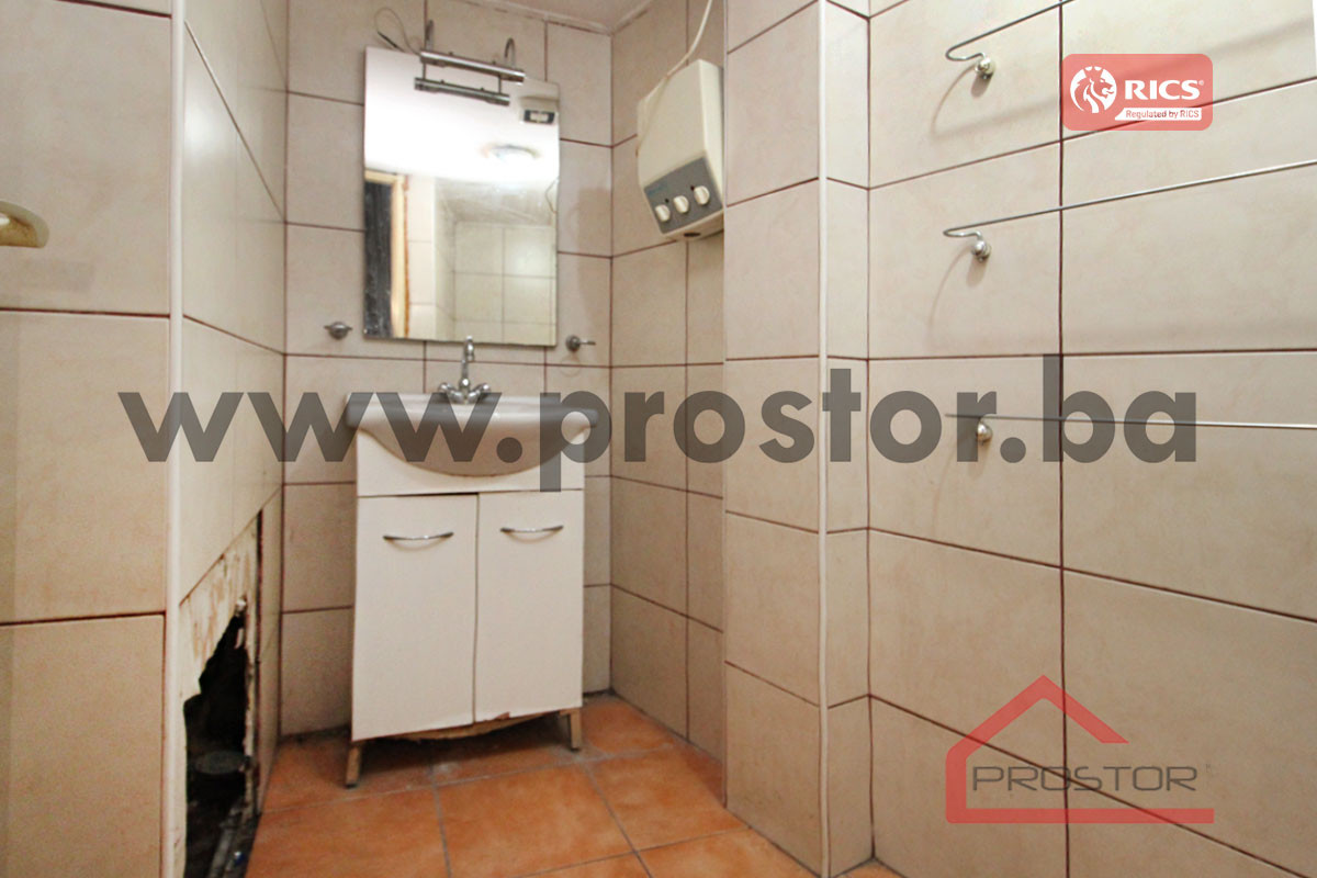 PROSTOR izdaje: Poslovni prostor, 58m2, Breka 6