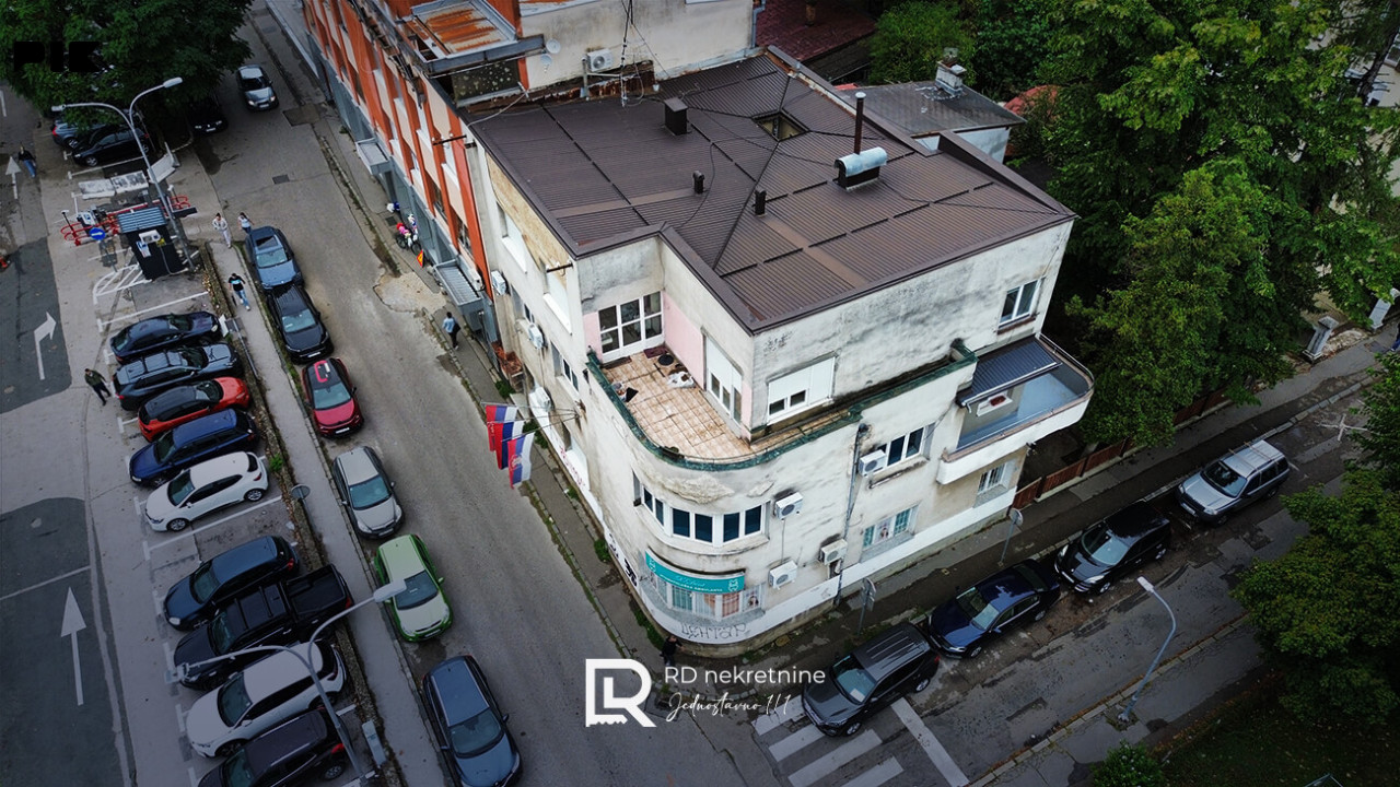 Na prodaju trosoban stan u strogom centru, 68m2 photo 2