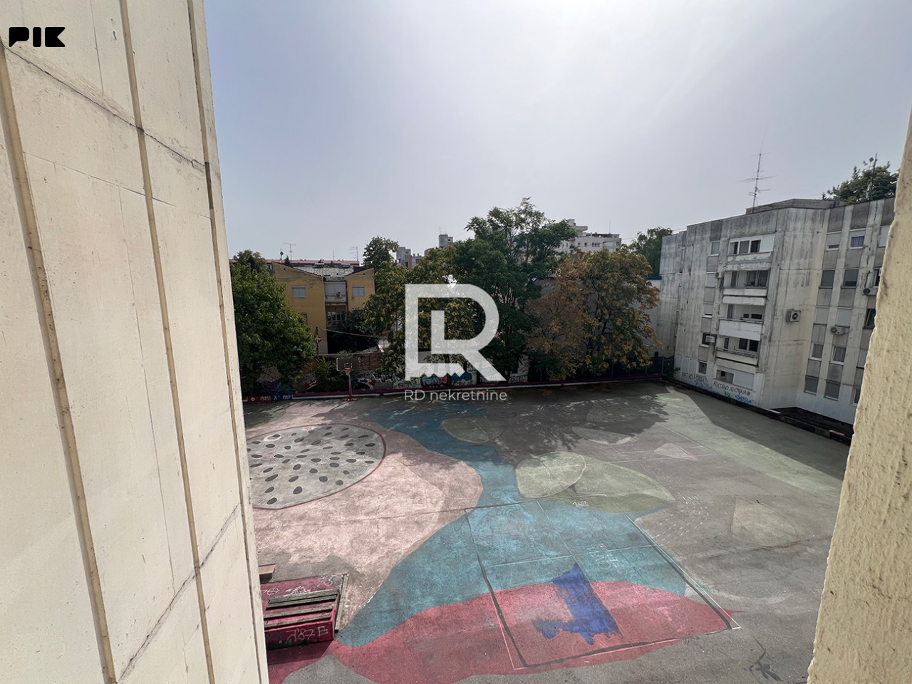 Na prodaju dvosoban stan u strogom centru 58 m2 11