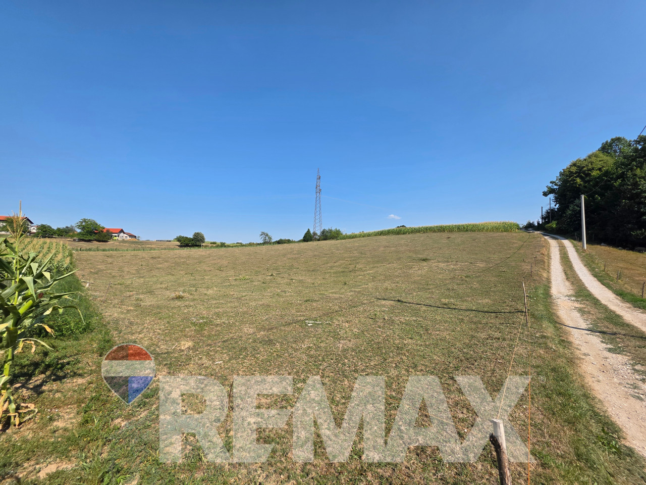Plac 4209m2,Bukvalek, moguce parcelisanje, gradska struja i voda 2