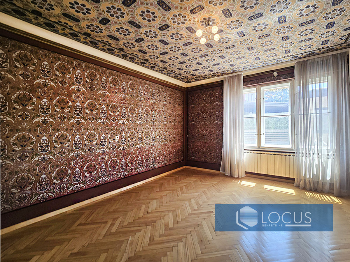 LOCUS: Trosoban stan 136m2, ul. Karpuzova, Stari Grad 2