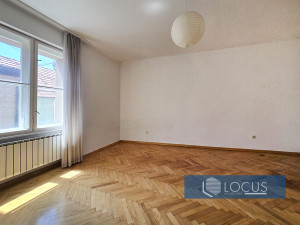 LOCUS: Trosoban stan 136m2, ul. Karpuzova, Stari Grad photo 5