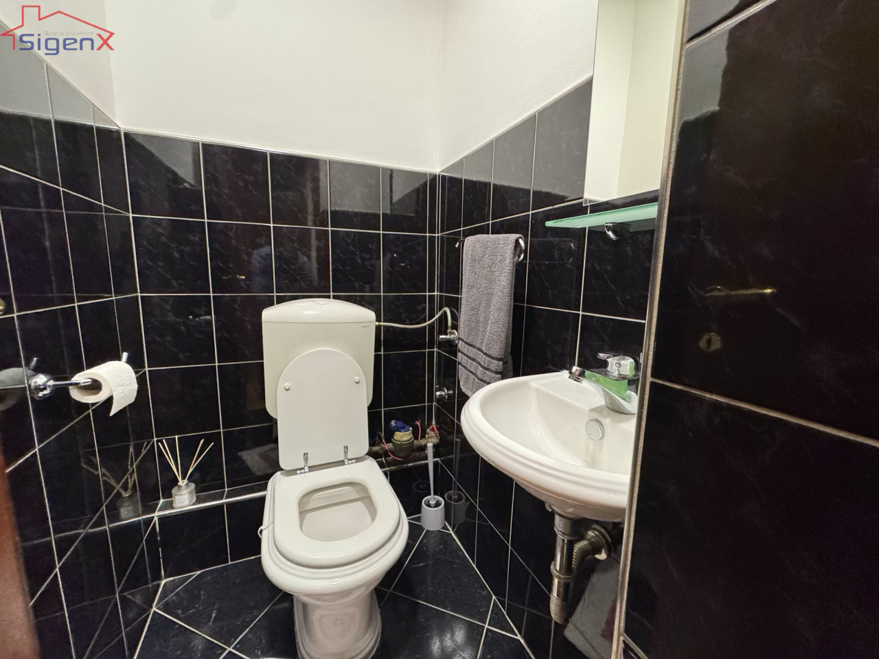 NOVO namješten/trosoban stan/Loris/prvo izdavanje/74m2/2x balkona 15