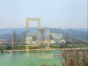 Garsonjera Banja Luka, Hisete