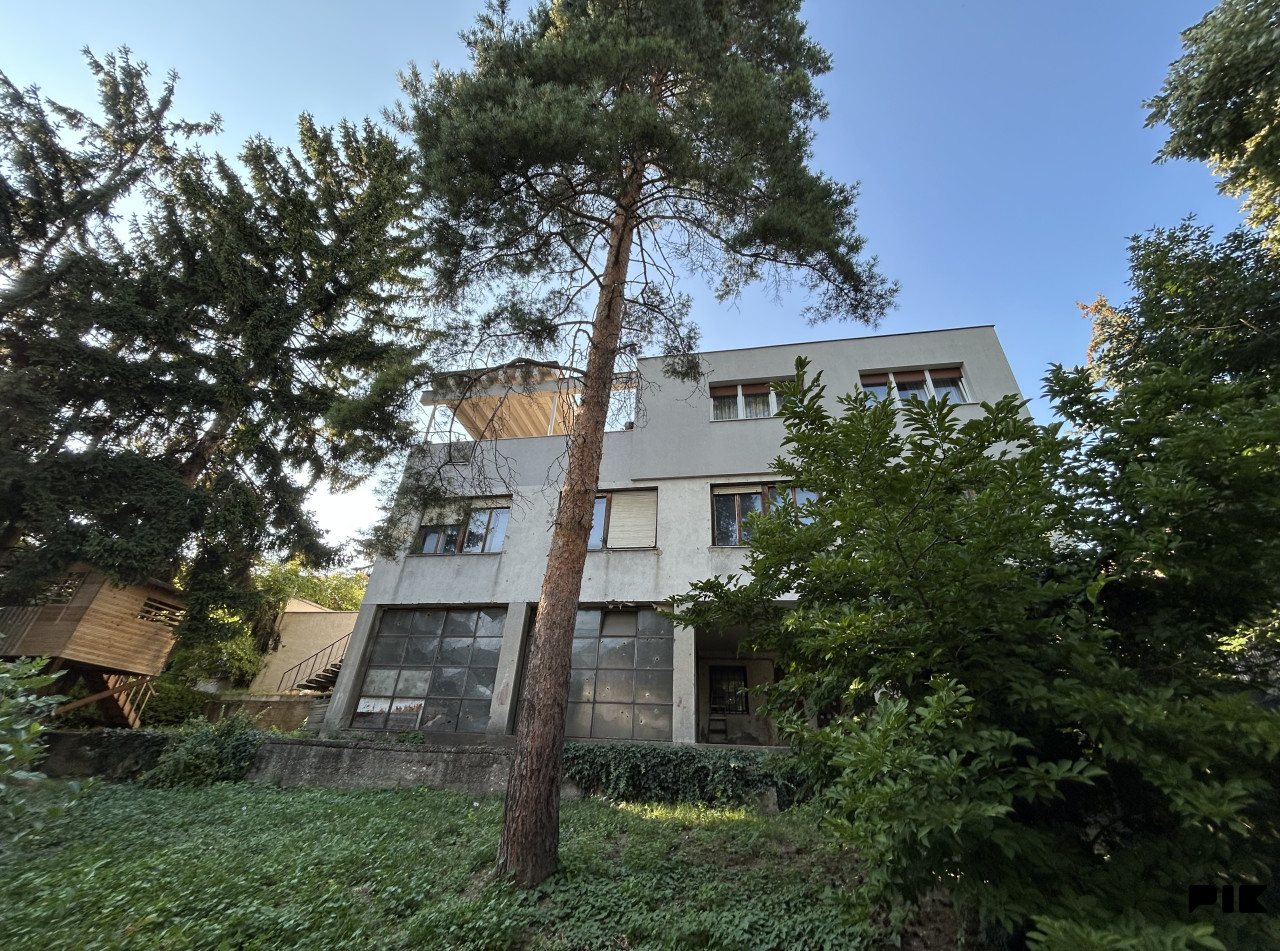 GRUNT - Tina Ujevića - Centar 245 m2 sa garažom 2