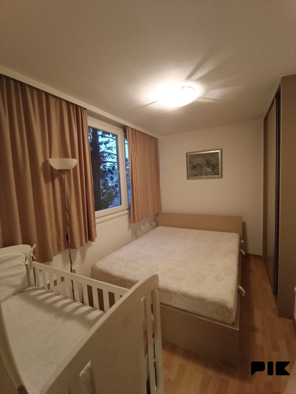 Izdajem renoviran i opremljen stan 40m2, Kosevsko Brdo 9