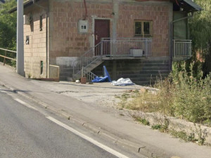 KOBILJA GLAVA 2 KUCE I POMOCNI OBJEKAT photo 2