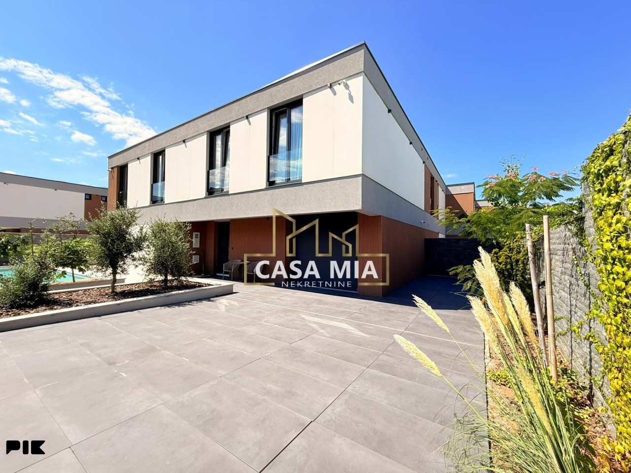 CASA MIA / Luksuzna kuća sa bazenom / 234m2 / Ilidža 2