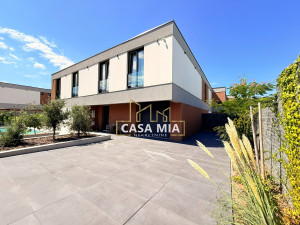 CASA MIA / Luksuzna kuća sa bazenom / 234m2 / Ilidža photo 2