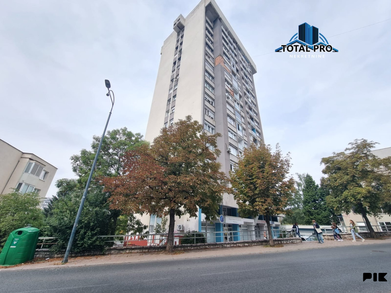 TOTAL PRO/ Trosoban stan / 78 m2 / Bolnička/ Koševo / Centar