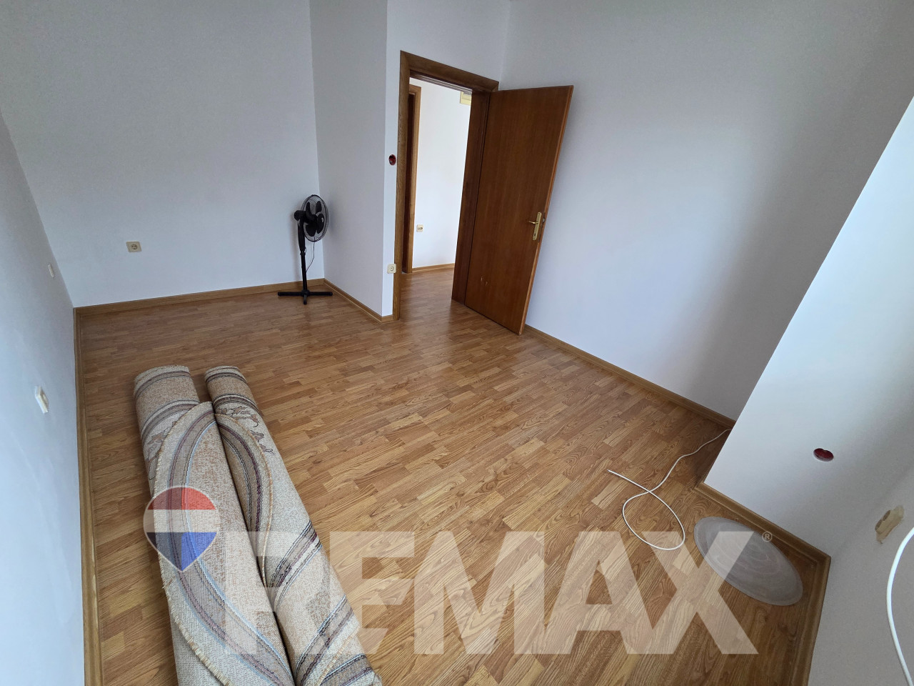 Stambeno-poslovni objekat Gradiška,3 etaže,parking, 2km od centra 13